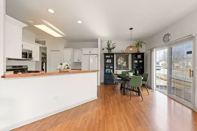 16346 Crescent Lake Drive, Crest Hill, IL 60403 - Photo 7