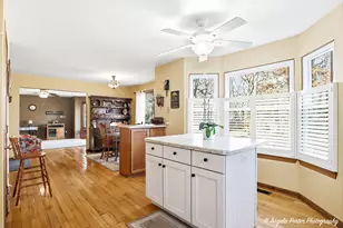 742 Dartmouth Dr, Island Lake, IL 60042 - Photo 5