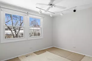 440 Burnt Ember Ln, Buffalo Grove, IL 60089 - Photo 17