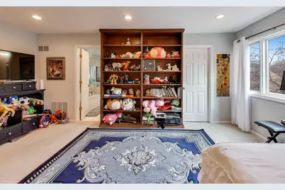 654 Picardy Circle, Northbrook, IL 60062 - Photo 13