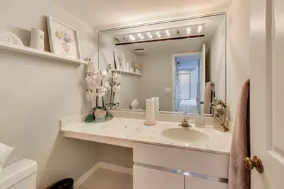 654 Picardy Circle, Northbrook, IL 60062 - Photo 17