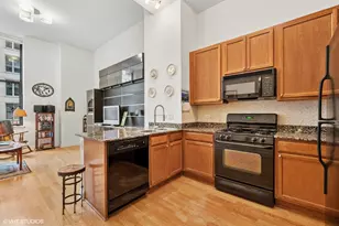 8 W Monroe St, Chicago, IL 60603 - Photo 9