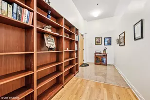 8 W Monroe St, Chicago, IL 60603 - Photo 3