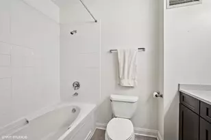 8 W Monroe St, Chicago, IL 60603 - Photo 19