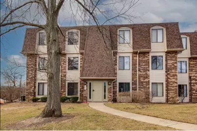 274 W Court Of Shorewood Lane #2B, Vernon Hills, IL 60061 - Photo 1