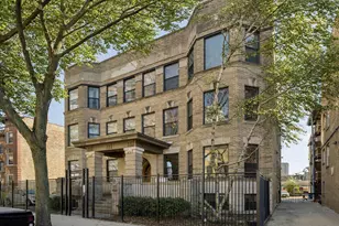 835 W Belle Plaine Ave, Chicago, IL 60613 - Photo 1