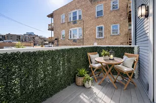 835 W Belle Plaine Ave, Chicago, IL 60613 - Photo 31