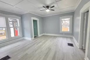 313 W 6th St, Dixon, IL 61021 - Photo 11