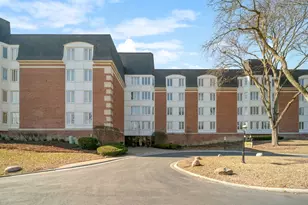 175 Lake Blvd, Buffalo Grove, IL 60089 - Photo 1