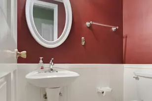 817 Wellington Ave, Elk Grove Village, IL 60007 - Photo 11