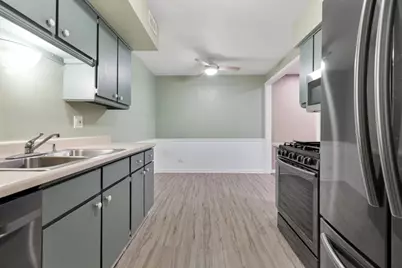 817 Wellington Avenue #817, Elk Grove Village, IL 60007 - Photo 5