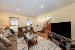 2735 Skylane Dr, Naperville, IL 60564 - Photo 5