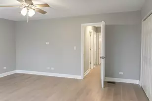 1506 E 72nd Pl, Chicago, IL 60619 - Photo 9