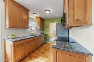 2S030 Bristol Ln, Warrenville, IL 60555 - Photo 7