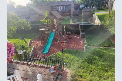2208 Hiawatha Parkway, Woodridge, IL 60517 - Photo 29