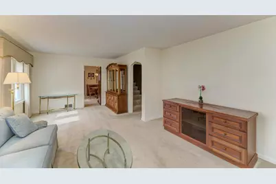 14 N Wisconsin Avenue, Addison, IL 60101 - Photo 5