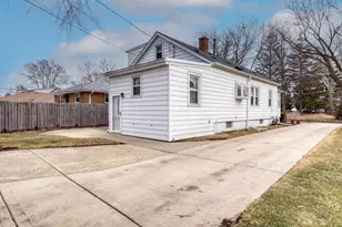 14 N Wisconsin Ave, Addison, IL 60101 - Photo 23