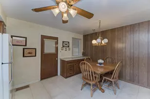 14 N Wisconsin Ave, Addison, IL 60101 - Photo 11