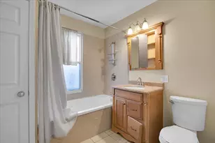 9232 S Essex Ave, Chicago, IL 60617 - Photo 13