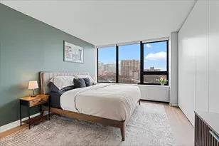 3930 N Pine Grove Ave, Chicago, IL 60613 - Photo 13