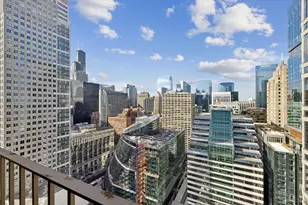 200 N Dearborn St, Chicago, IL 60601 - Photo 11