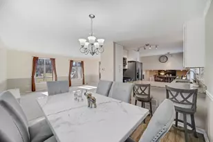 1124 Jamie Ln, Homewood, IL 60430 - Photo 3