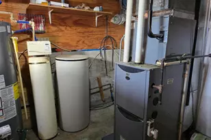 305 E 3rd St, Bowen, IL 62316 - Photo 23