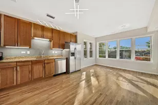 1740 W Foster Ave, Chicago, IL 60640 - Photo 13