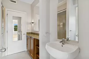 1740 W Foster Ave, Chicago, IL 60640 - Photo 19