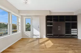 1740 W Foster Ave, Chicago, IL 60640 - Photo 9