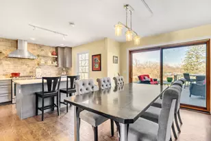 321 Carriage Hill Rd, Naperville, IL 60565 - Photo 5