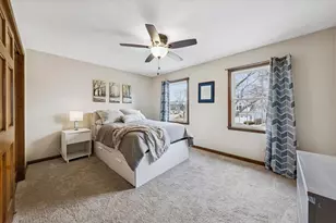 570 Riva Ct, Wheaton, IL 60187 - Photo 21