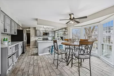 570 Riva Court, Wheaton, IL 60187 - Photo 9