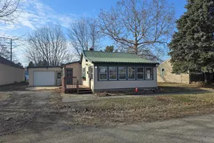 204 N Pecatonica St, Winnebago, IL 61088 - Photo 1