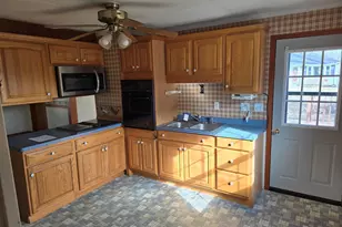 204 N Pecatonica St, Winnebago, IL 61088 - Photo 3