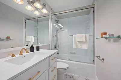 3660 N Lake Shore Drive #1908, Chicago, IL 60613 - Photo 15