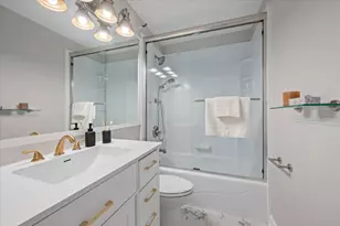 3660 N Lake Shore Dr, Chicago, IL 60613 - Photo 15