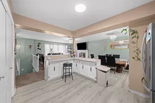 220 N Rosedale Ave, Aurora, IL 60506 - Photo 9