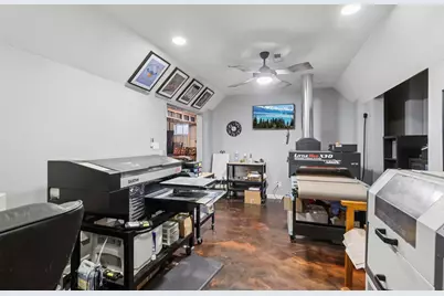 1237 W Parliament Street, Crete, IL 60417 - Photo 45