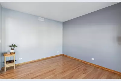 1237 W Parliament Street, Crete, IL 60417 - Photo 7