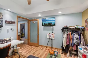 1237 W Parliament St, Crete, IL 60417 - Photo 43