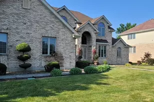 1237 W Parliament St, Crete, IL 60417 - Photo 5