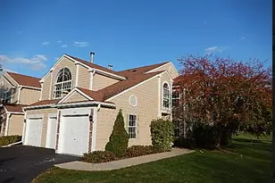 15 Polk Ct, Streamwood, IL 60107 - Photo 1