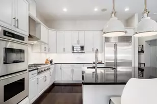 1359 W Fullerton Ave, Chicago, IL 60614 - Photo 17