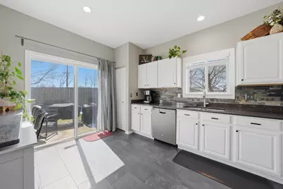 1819 S Wentworth Circle, Romeoville, IL 60446 - Photo 13