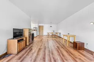 671 Hapsfield Ln, Buffalo Grove, IL 60089 - Photo 7