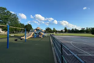 671 Hapsfield Ln, Buffalo Grove, IL 60089 - Photo 23