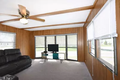 873 Victory Court, Justice, IL 60458 - Photo 3