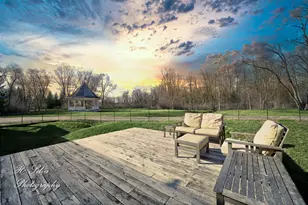 8106 Maple St, Marengo, IL 60152 - Photo 29