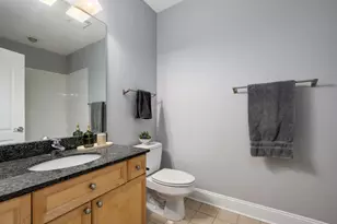 101 W Superior St, Chicago, IL 60654 - Photo 19